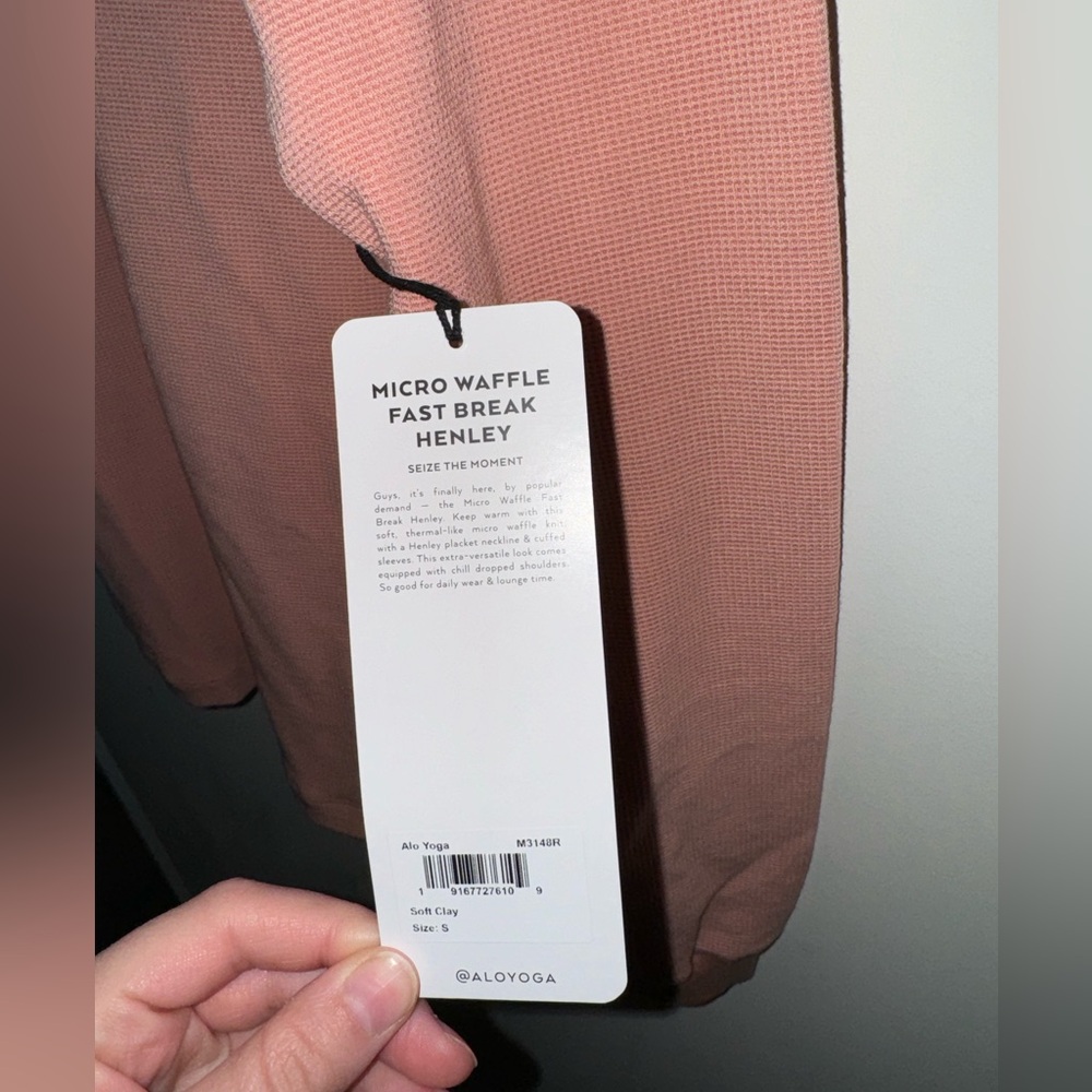 Alo Yoga Micro Waffle Fast Break Henley Shirt *Soft Clay* - Picture 7 of 9